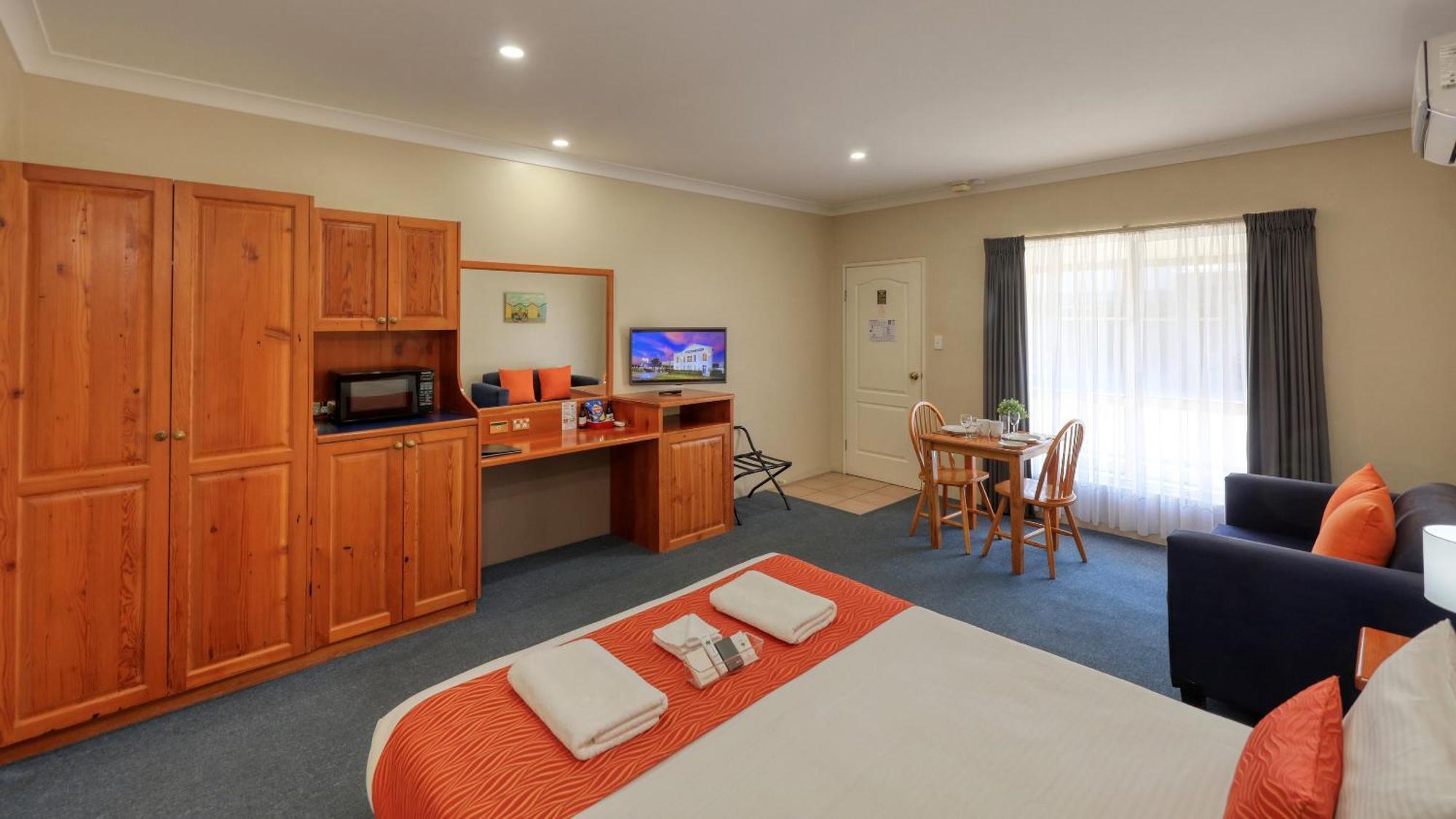 Breakout Motor Inn Cowra Bagian luar foto