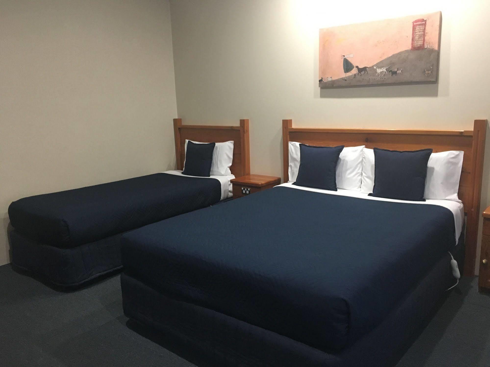Breakout Motor Inn Cowra Bagian luar foto